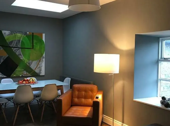 Boutique Town Centre *